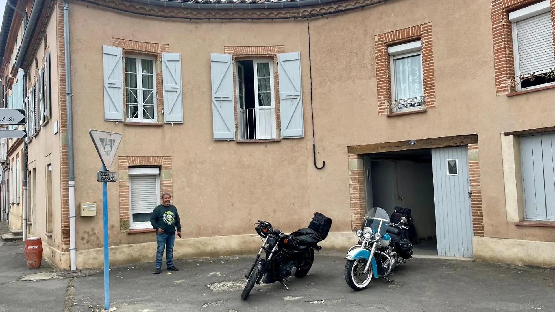 아파트 Le Pont Saint Roch Logement Lumineux Avec Garage 라보르 프랑스