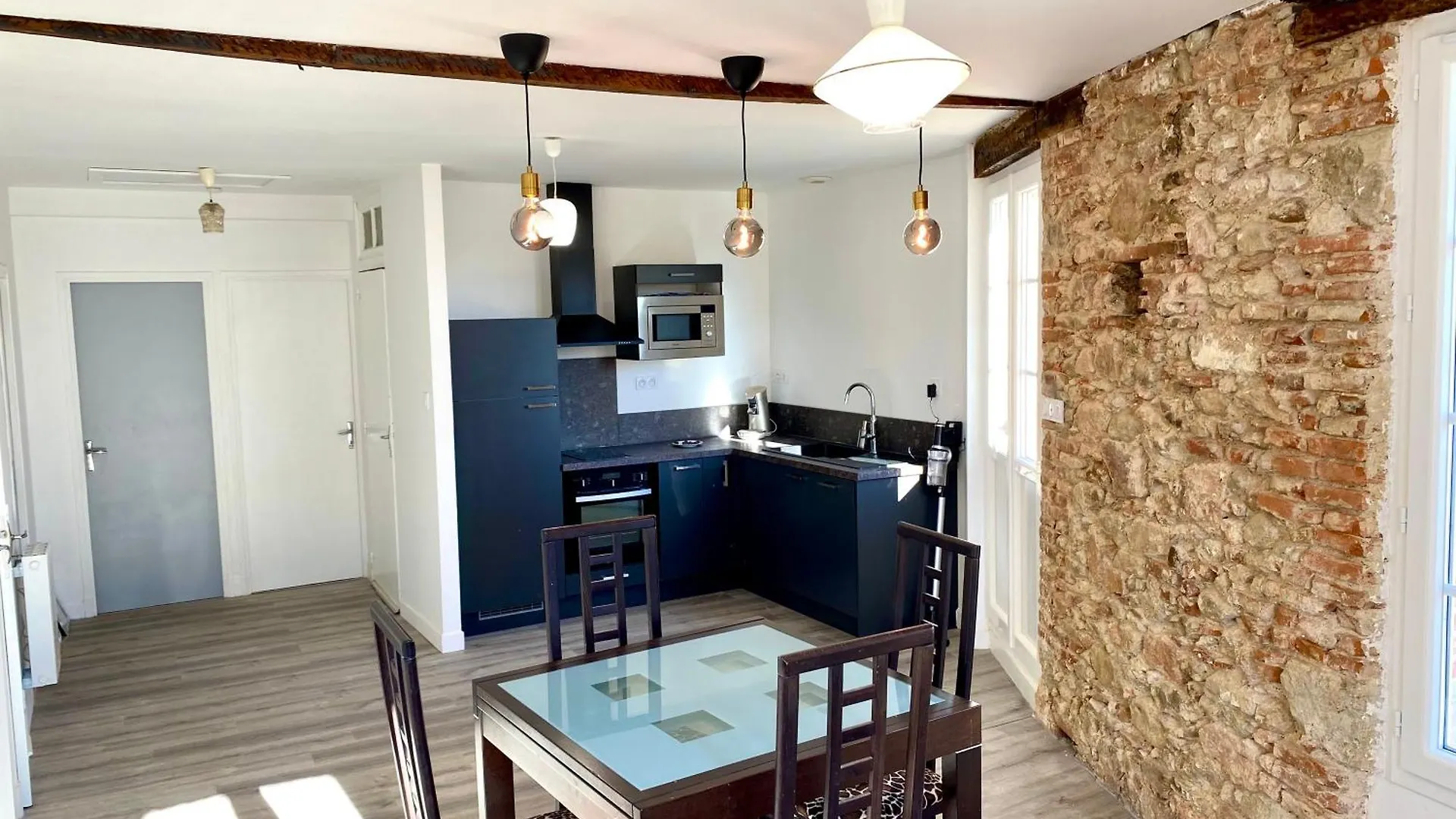 Le Pont Saint Roch Logement Lumineux Avec Garage 라보르 0*,  프랑스