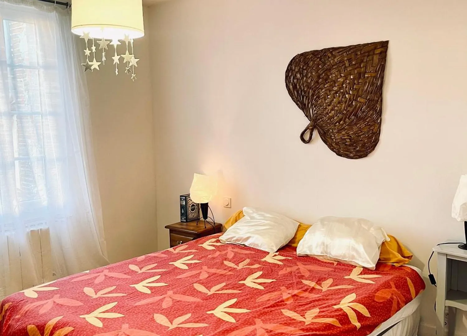Le Pont Saint Roch Logement Lumineux Avec Garage 라보르 아파트