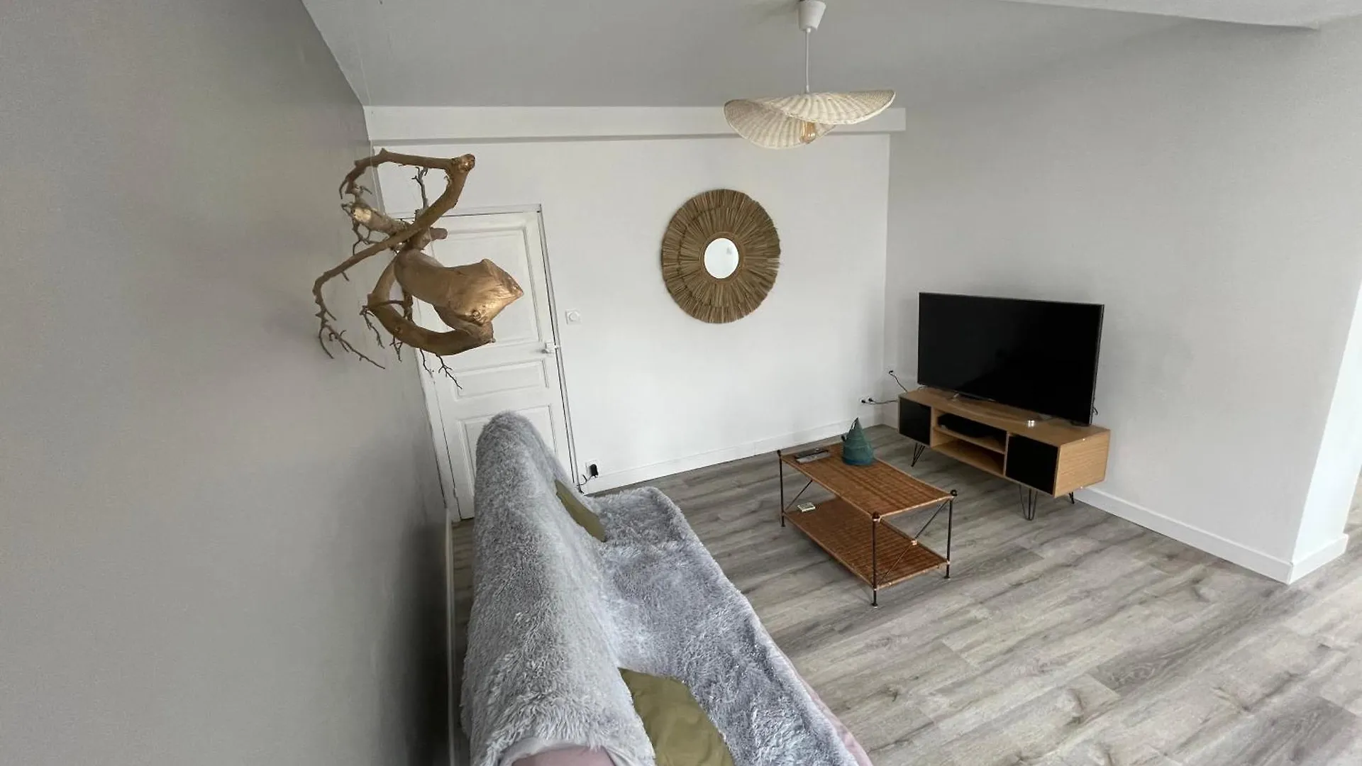 Le Pont Saint Roch Logement Lumineux Avec Garage 라보르 0*,  프랑스